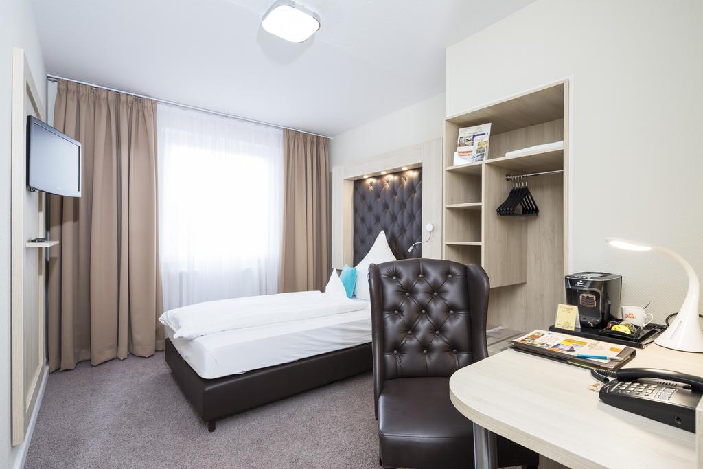 Parkhotel Bilm Im Glueck Am Stadtrand Hannovers เซห์นเดอ ภายนอก รูปภาพ